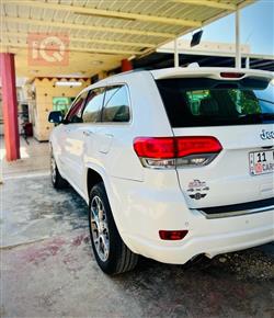 جیپ گراند شیرۆکی